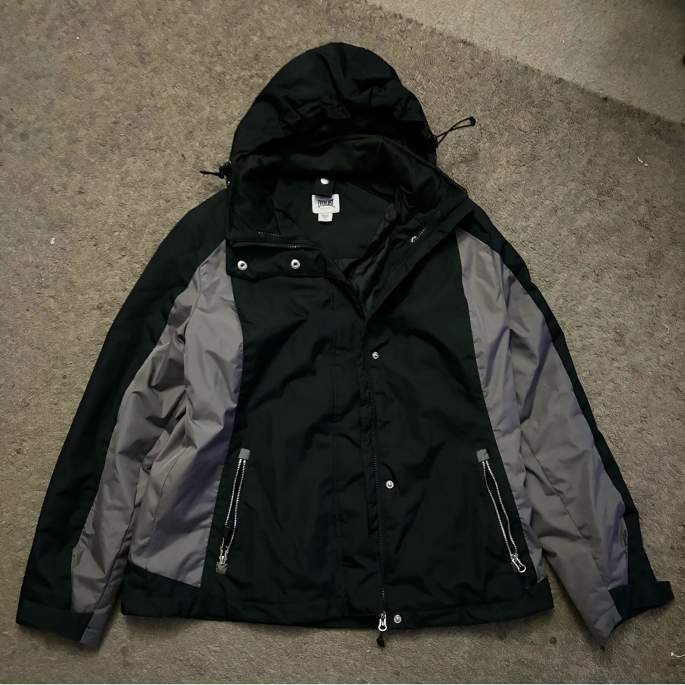 Everlast women’s winter coat with hoodie